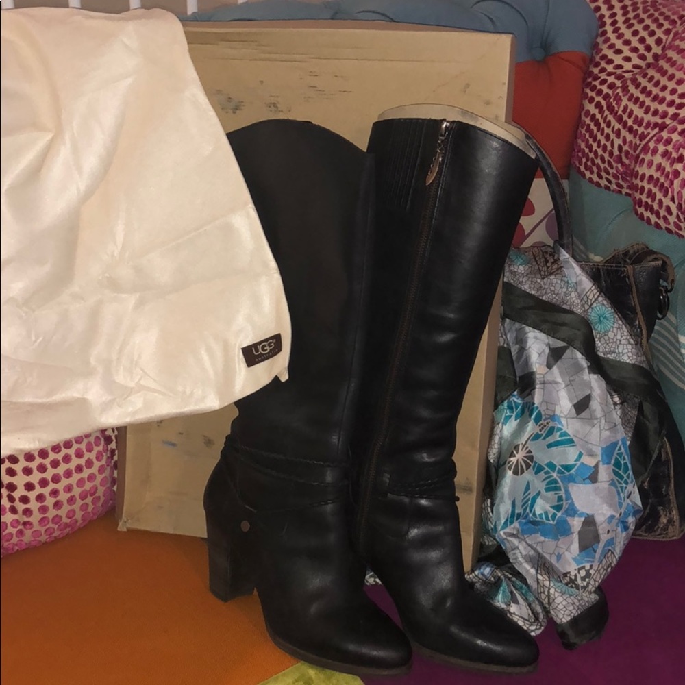 Ugg Neoma boot